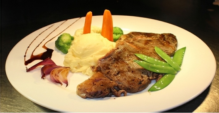 Signature dish at Duke's Restaurant, Scorebirds Hotel — Angeles City dining