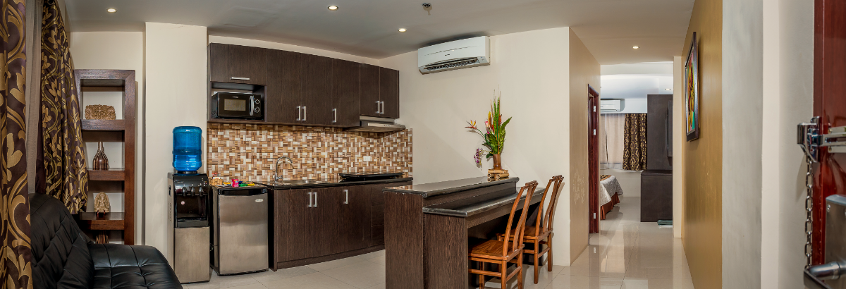 Suite room at ScoreBirds Hotel, Angeles City